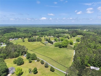 30 Farmstead Ln, Chattahoochee Hills, GA 30268