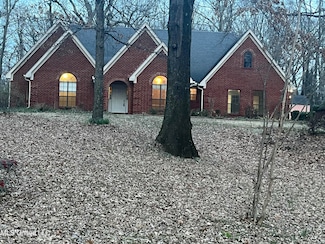 5380 Park Place Dr, Horn Lake, MS 38637