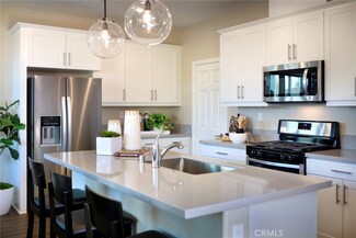 353 Huntington Ct, Rialto, CA 92376