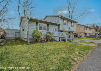 107 Delaware St, Archbald, PA 18403