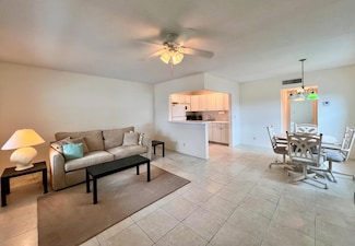 93 Norwich D, West Palm Beach, FL 33417