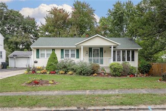 216 SiMcOx St, Wadsworth, OH 44281