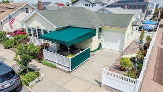 709 W Olive St, Long Beach, NY 11561