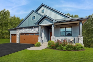 1644 Royal Blvd N, Lake Elmo, MN 55042