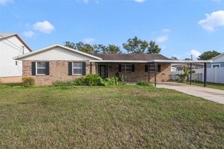 1933 Cornelia Dr, Eustis, FL 32726