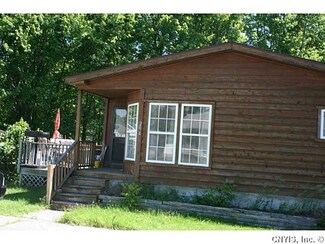 294 Lee St, Cape Vincent, NY 13618
