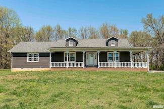 135 Doc Rd, Eldorado, IL 62930