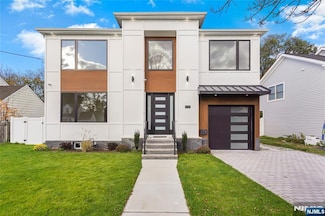 12-25 Eastern Dr Unit 1X, Fair Lawn, NJ 07410