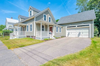 17 Rogers St, Dover, NH 03820