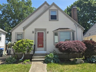 74 Naples Ave, Providence, RI 02908