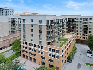 3530 SW 22nd St Unit 614, Miami, FL 33145
