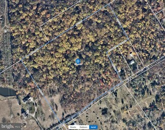25 Hewitt Rd, Lambertville, NJ 08530