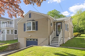 68 Spring Rd, Nahant, MA 01908