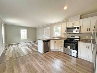 7055 Quarry Rd Unit 8, Amherst, OH 44001