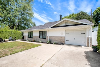 121 S Barker St, New Buffalo, MI 49117