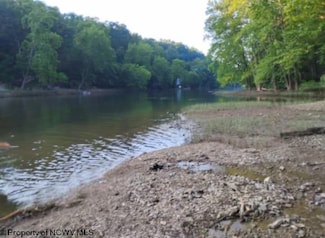 34 Sandy Beach Rd, Fairmont, WV 26554