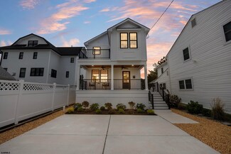202 N Fredericksburg Ave, Margate City, NJ 08402