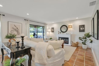 27 Westgate Ln Unit C, Boynton Beach, FL 33436