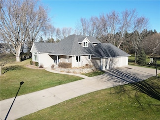 521 Pine Place, Rice Lake, WI 54868