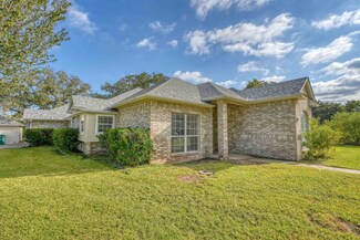 100 E Oriole Dr, Marble Falls, TX 78654
