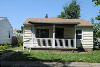 3028 Welch Ave, Niagara Falls, NY 14303