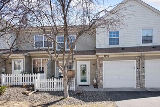 2093 Baneberry Way E, Chanhassen, MN 55317