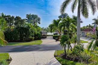4838 Southern Breeze Dr, Naples, FL 34114