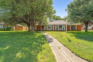 1604 Country Ln, Panhandle, TX 79068
