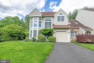 8803 Duveen Dr, Glenside, PA 19038
