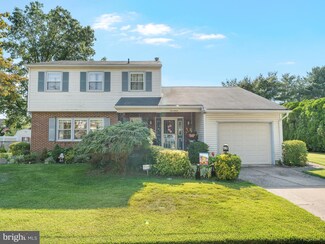 17 Mccay Dr, Roebling, NJ 08554