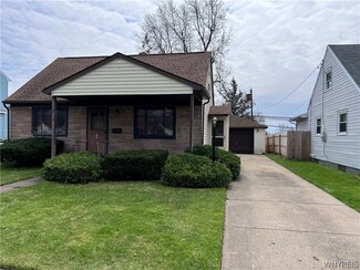 39 Mafalda Dr, Buffalo, NY 14215
