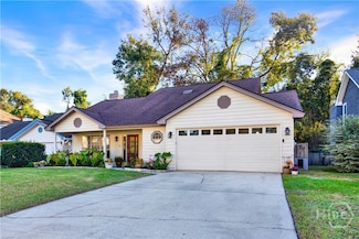 109 Kings Ct, Savannah, GA 31406