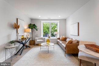 845 19th St NE Unit 7, Washington, DC 20002