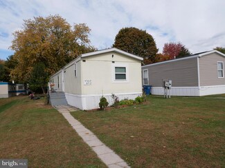 17012 Hillsdale Ct, Hagerstown, MD 21740