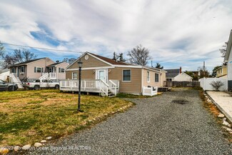 119 Bonita Rd, Waretown, NJ 08758