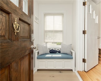 33 Slocum St, Newport, RI 02840