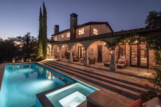 1121 Highland Ranch Rd, Cloverdale, CA 95425