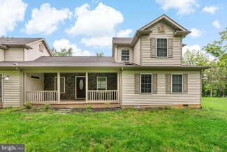 748 Zodiac Ln, Bunker Hill, WV 25413