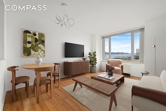 635 W 42nd St Unit 12D, New York, NY 10036