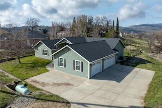 28321 Pimlico Way, Tehachapi, CA 93561