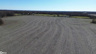 56 A Vine St, Farmington, IA 52626
