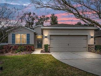 12697 Eastpointe Dr, Dade City, FL 33525