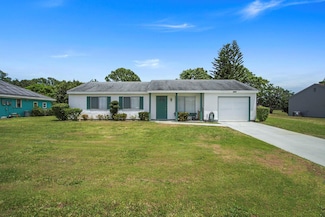 1817 SE Rainier Rd, Port Saint Lucie, FL 34952