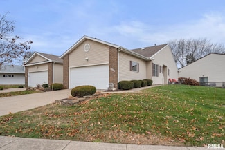 4000 Prairie Ln, Bettendorf, IA 52722