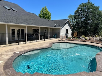 20901 Old 44 Dr, Redding, CA 96003