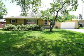 2763 Garden Ln W, Saint Joseph, MI 49085