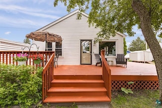 28 16th St, Cloquet, MN 55720