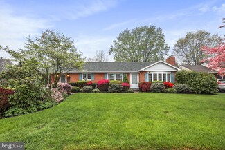 17319 Amber Dr, Hagerstown, MD 21740
