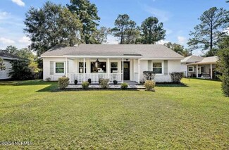 5038 Pine St, Wilmington, NC 28403
