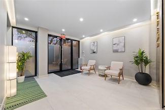 42-09 Hampton St Unit 4A, Elmhurst, NY 11373